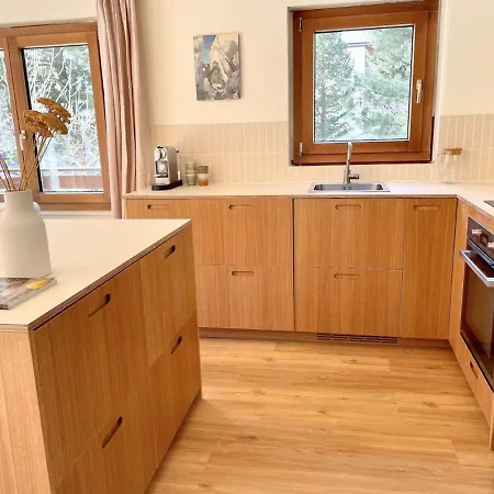 New Spacious Renovated In דירה