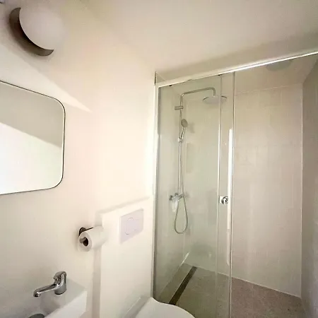 Appartement New Spacious Renovated In